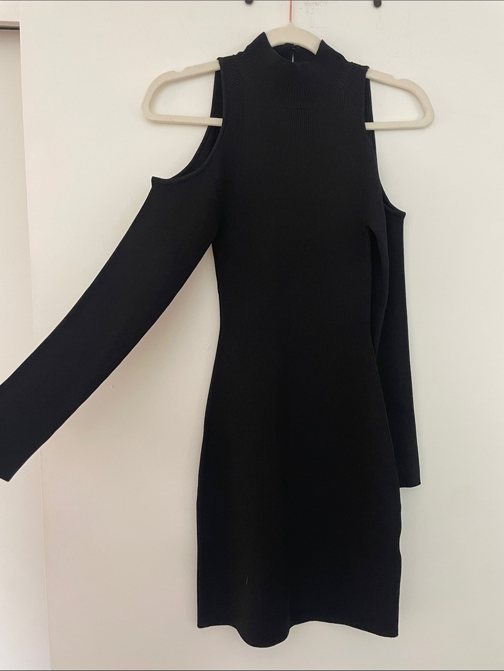 NEVER WORN Cold-Shoulder Black Asymmetrical Knit Dress